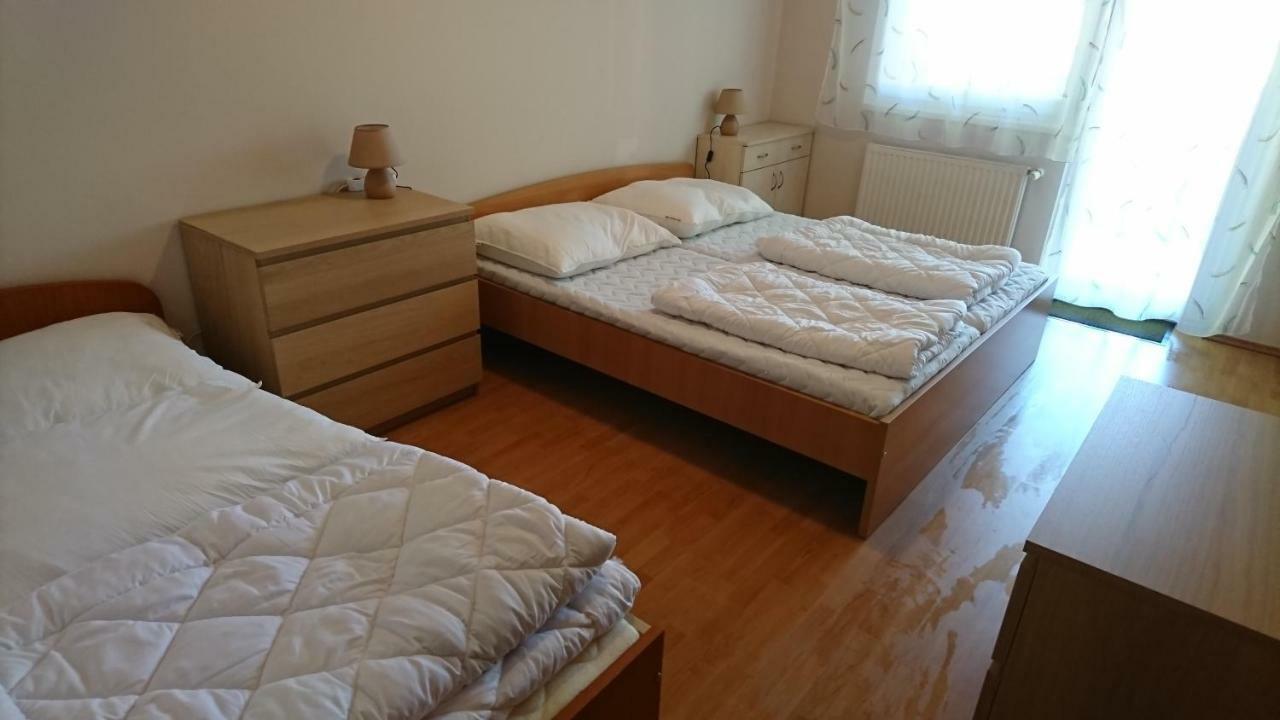 Villa Palazzo Apartments Шіофок Екстер'єр фото